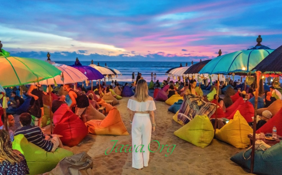 Pantai Seminyak Bali