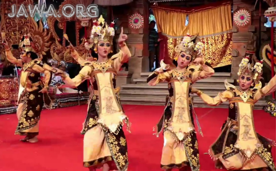 Seni Tari Legong di Desa Singapadu