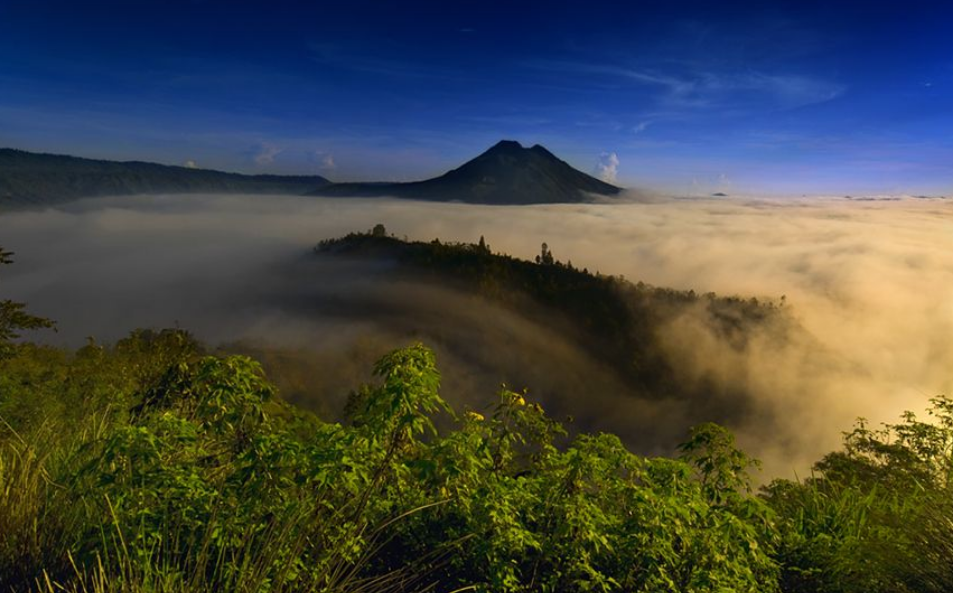 Wisata Kaki Gunung Batur Bali