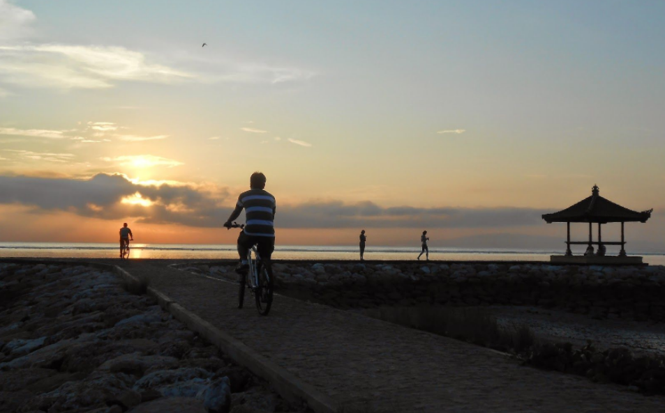 Mengunjungi Pantai Sanur Wisata Keluarga di Bali