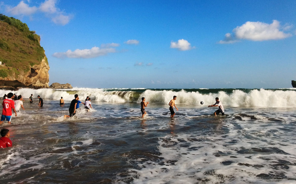 Pantai Baron: Destinasi Wisata Pantai Terpopuler di Gunungkidul