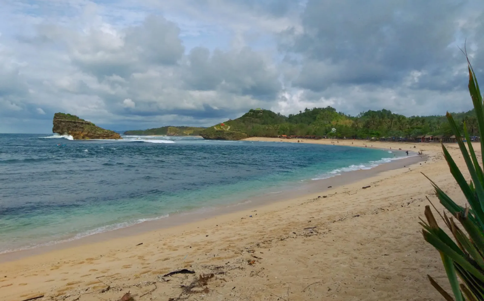 Pantai Watu Nene: Permata Tersembunyi di Gunungkidul