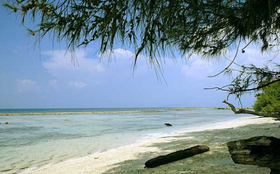 Pantai Lagundi Anyer: Surga Tersembunyi di Banten