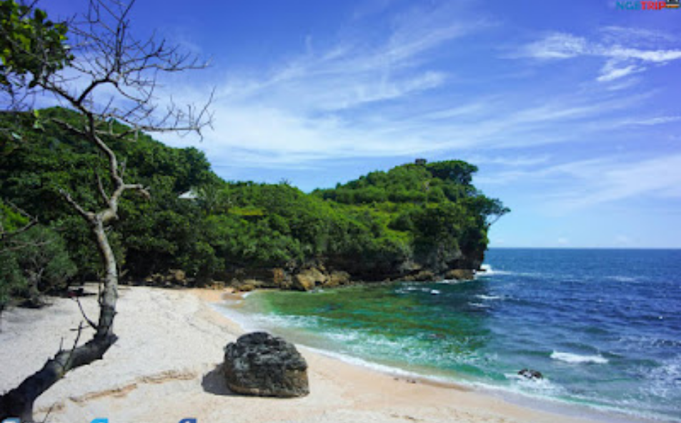 Pantai Ngetun: Surga Tersembunyi di Gunung Kidul