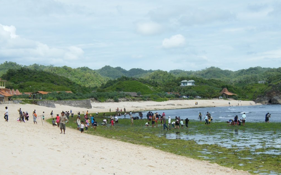 Jelajah Pantai Krakal: Petualangan Seru di Gunungkidul