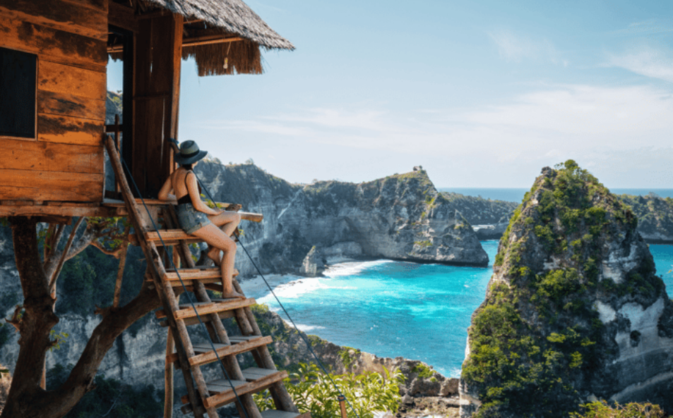 Stay in the Iconic Tree House Nusa Penida for Unmatched Coastal